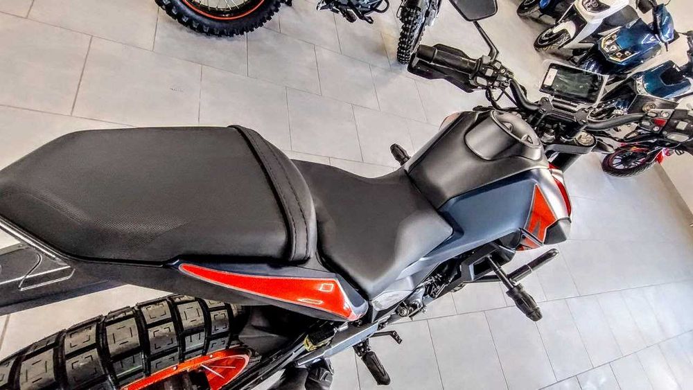 Супер сучасний мотоцикл Zontes U1 ZT200 в АРТМОТО Хмельницький