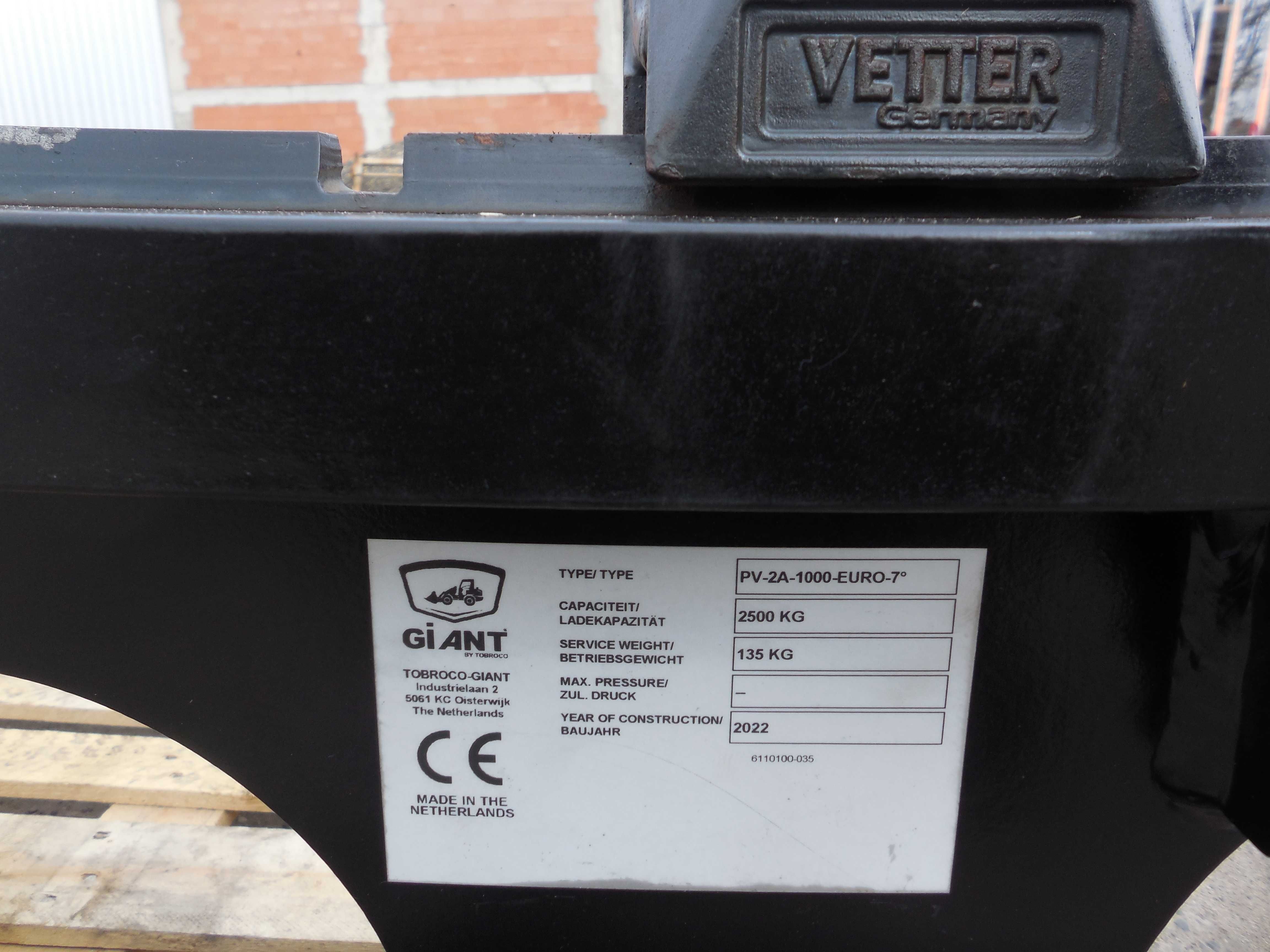 Widły do Palet Paleciak 2500 kg Euroramka firmy Giant Miniładowarka