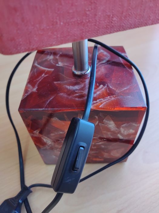 Candeeiros verde e bordeaux