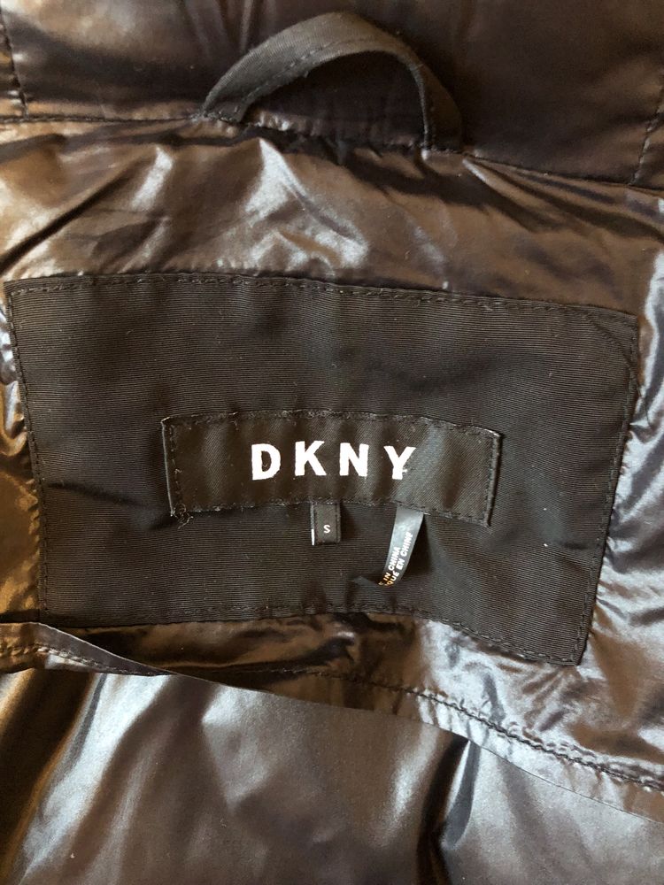 Пуховик DKNY