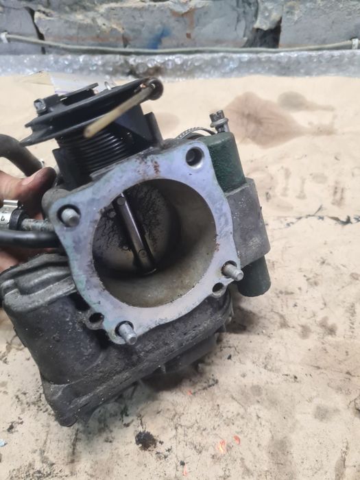 Дросельна заслінка Audi A4 B5 Vw Passat b5 Ауді а4 б5 пасат б5