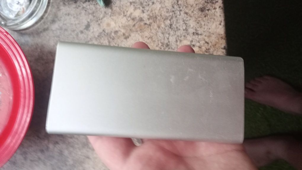 Продам xiaomi power bank на 10.000 в хорошем состоянии б/у