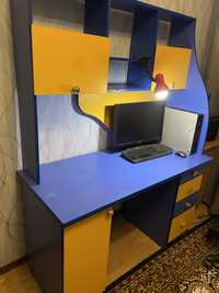 Стіл та шафа у дитячу кімнату (стол и шкаф)