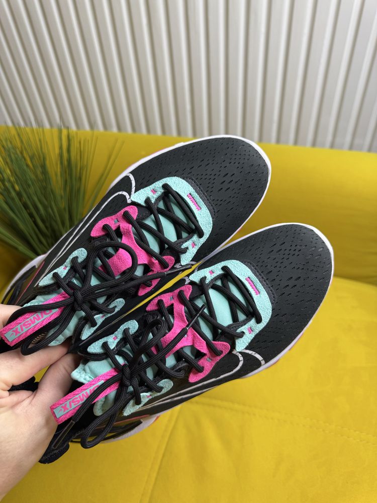 Кросівки Nike React Vision