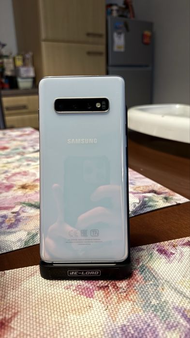 Samsung s10 8/128гб