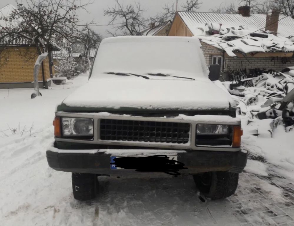 Запчастини Isuzu Trooper