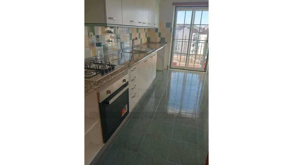 T3 a 5 minutos da estação da Azambuja