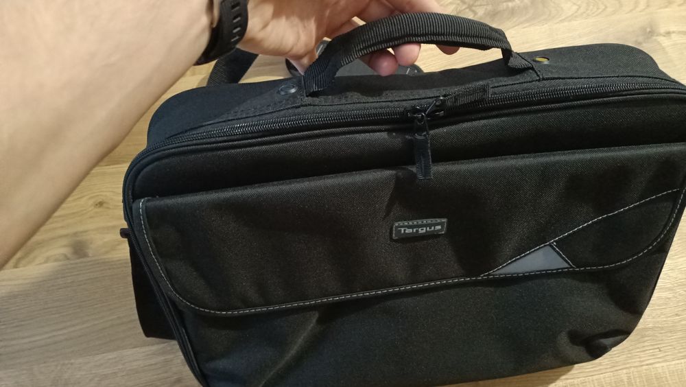 Сумка для ноутбука 40x30 targus