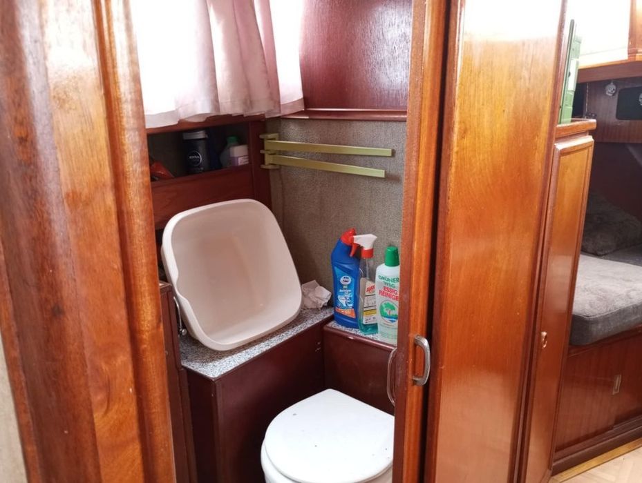 jacht motorowy hausboat