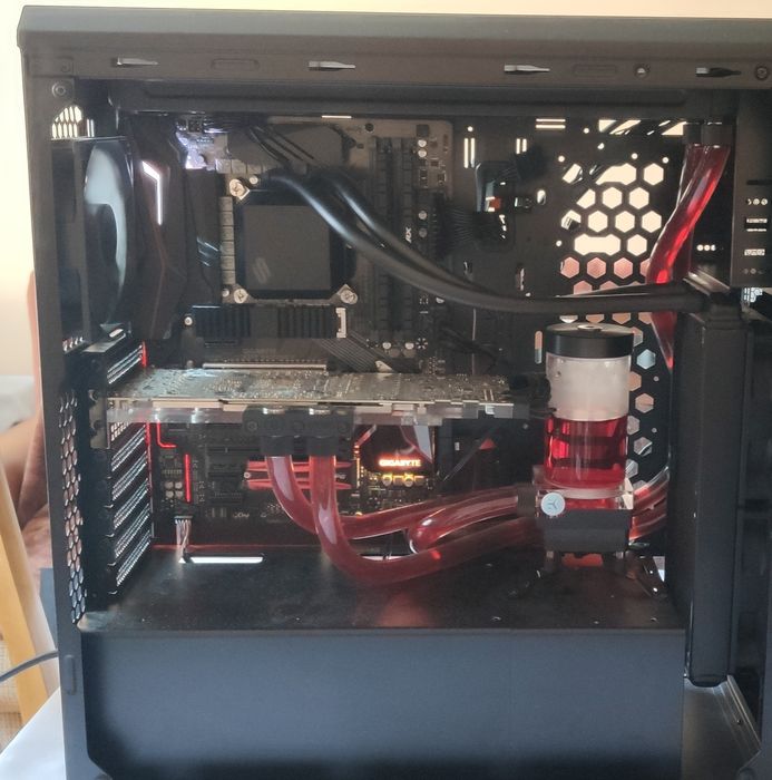 Komputer PC - i9-9900K, NVIDIA 2080Ti, 32GB RAM