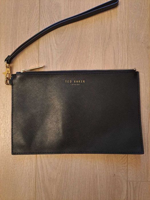 чорний клатч Ted Baker