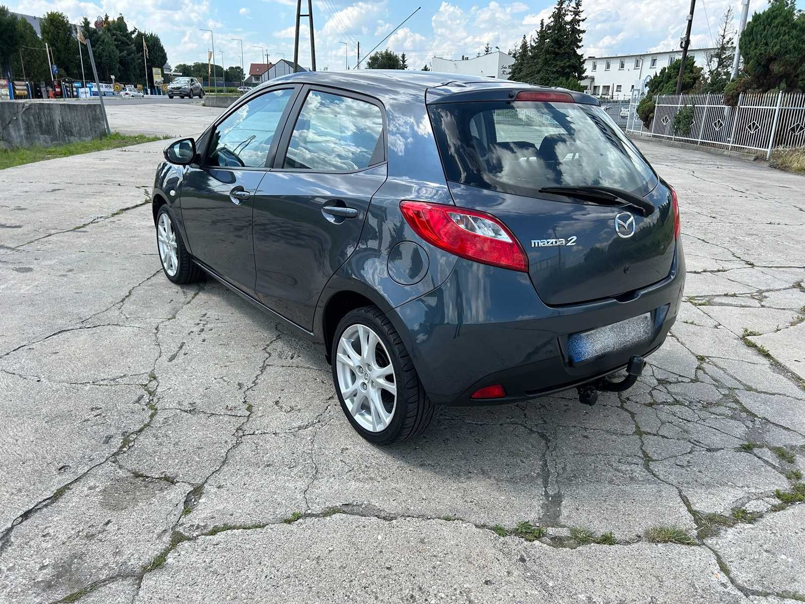 MAZDA 2 * 5 drzwi * 1,3 BENZ * 150 tys.km * klima *