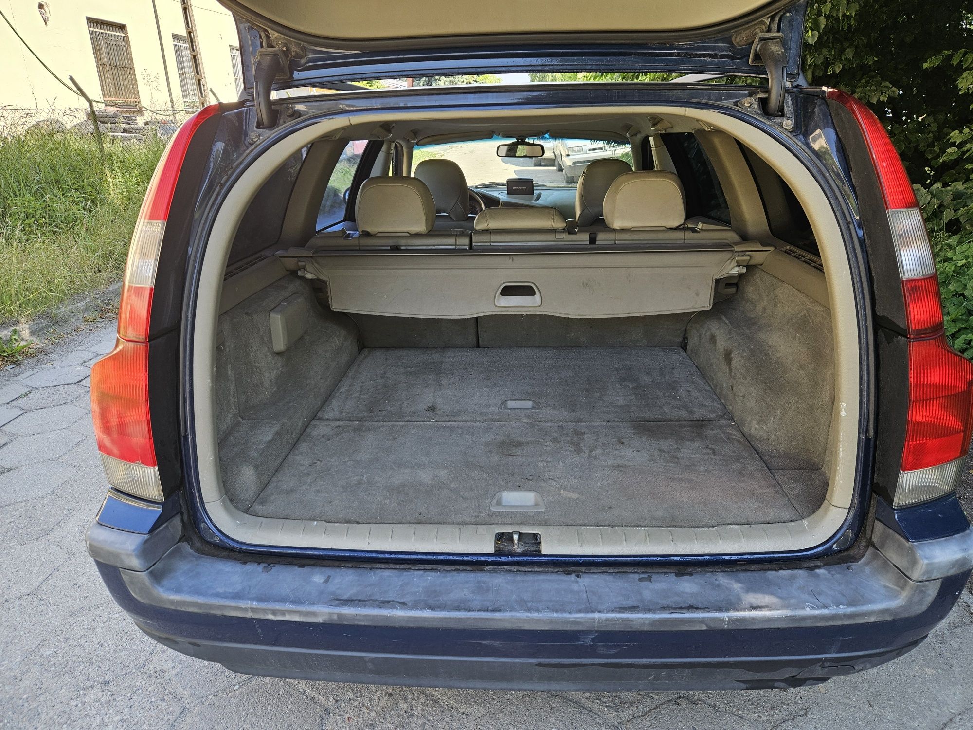 Volvo V70 2001рік 2,4 дизель для військових