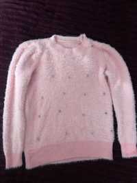 Рожевий, пухнастий светр