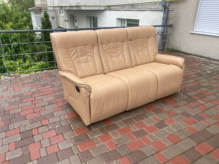 Продам шкіряний диван. Реклайнер! Кожаный диван.