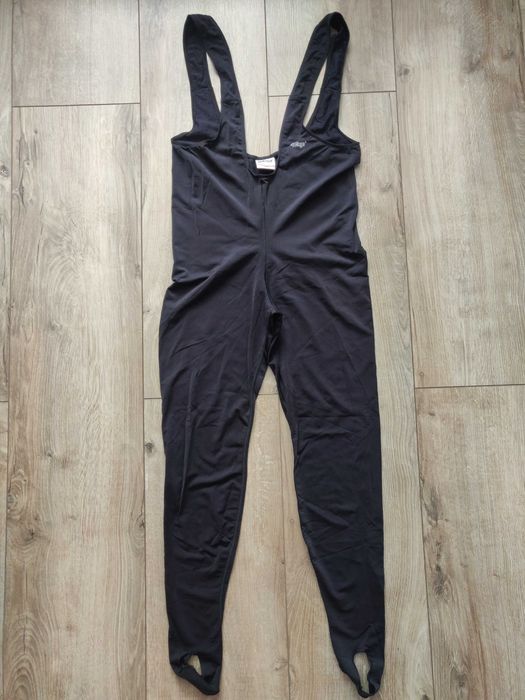 Спортивный  комбинезон Wings  sport wear Xl (Holland) черного цвета.