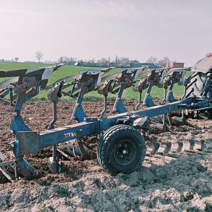 Pług 5 skibowy obrotowy RabeWerk ażurowe odkładnice przedpłużki 4+1