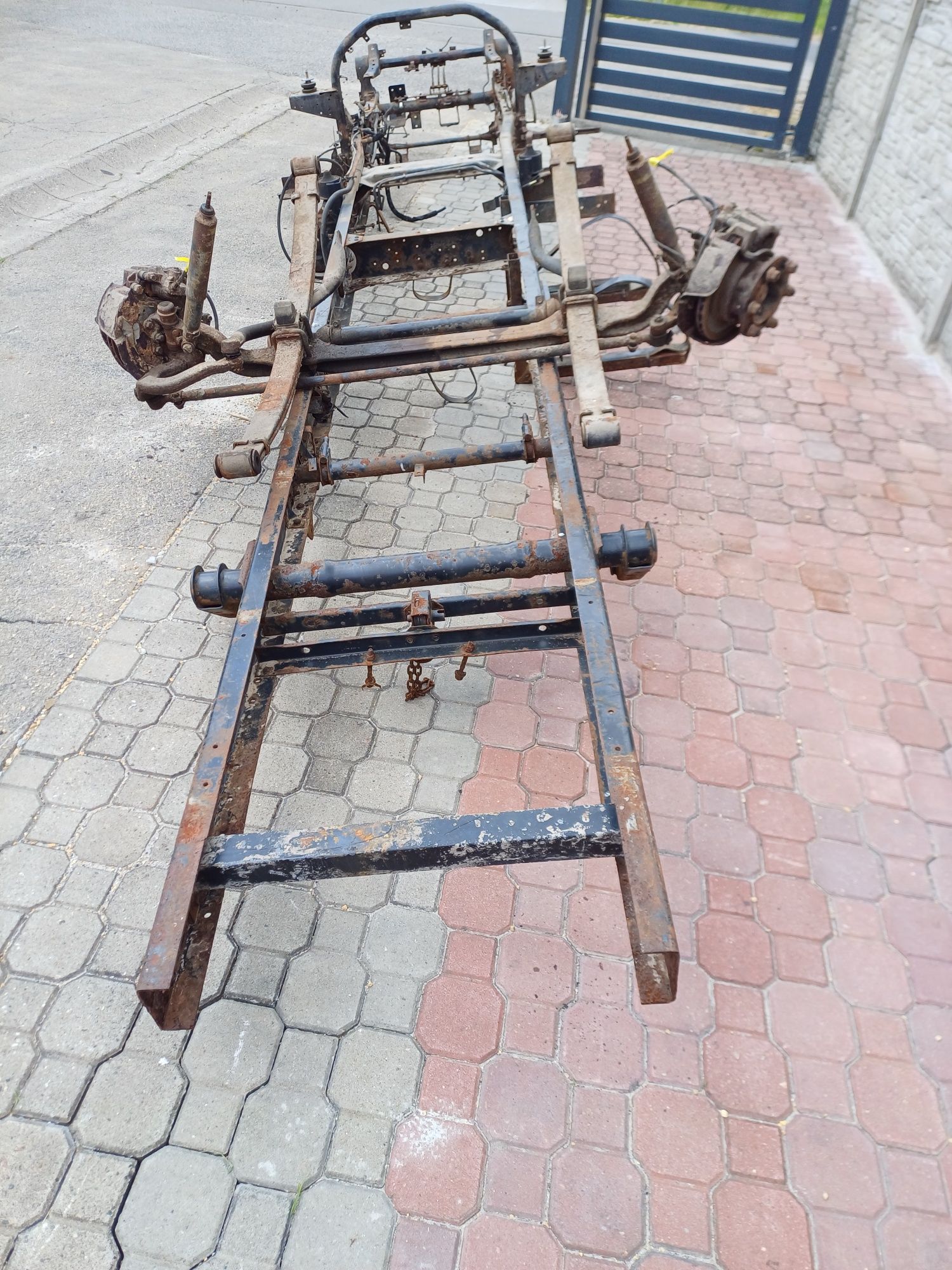 Mitsubishi canter  rama 3c13 części