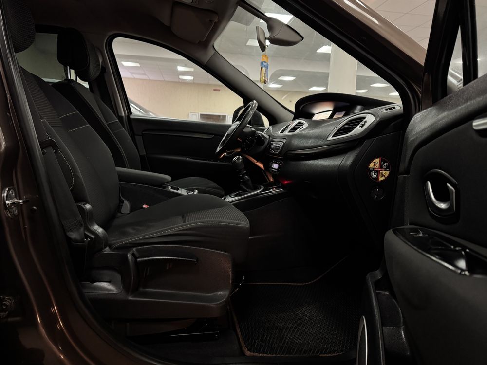 Renault Grand Scenic III 1.5dCi 8V 6МКПП 2009 р.в. (110 к.с.)