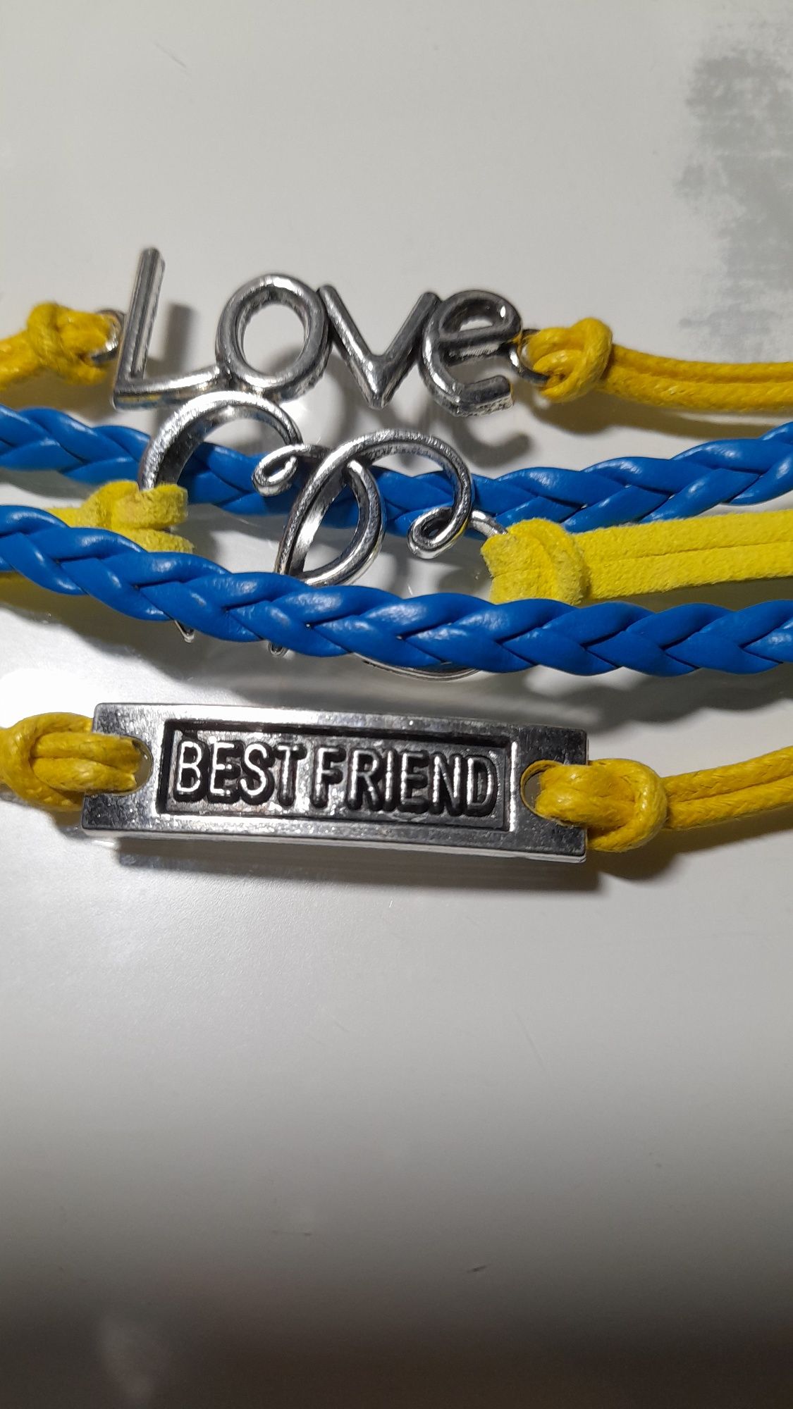 Pulseira nunca usada.