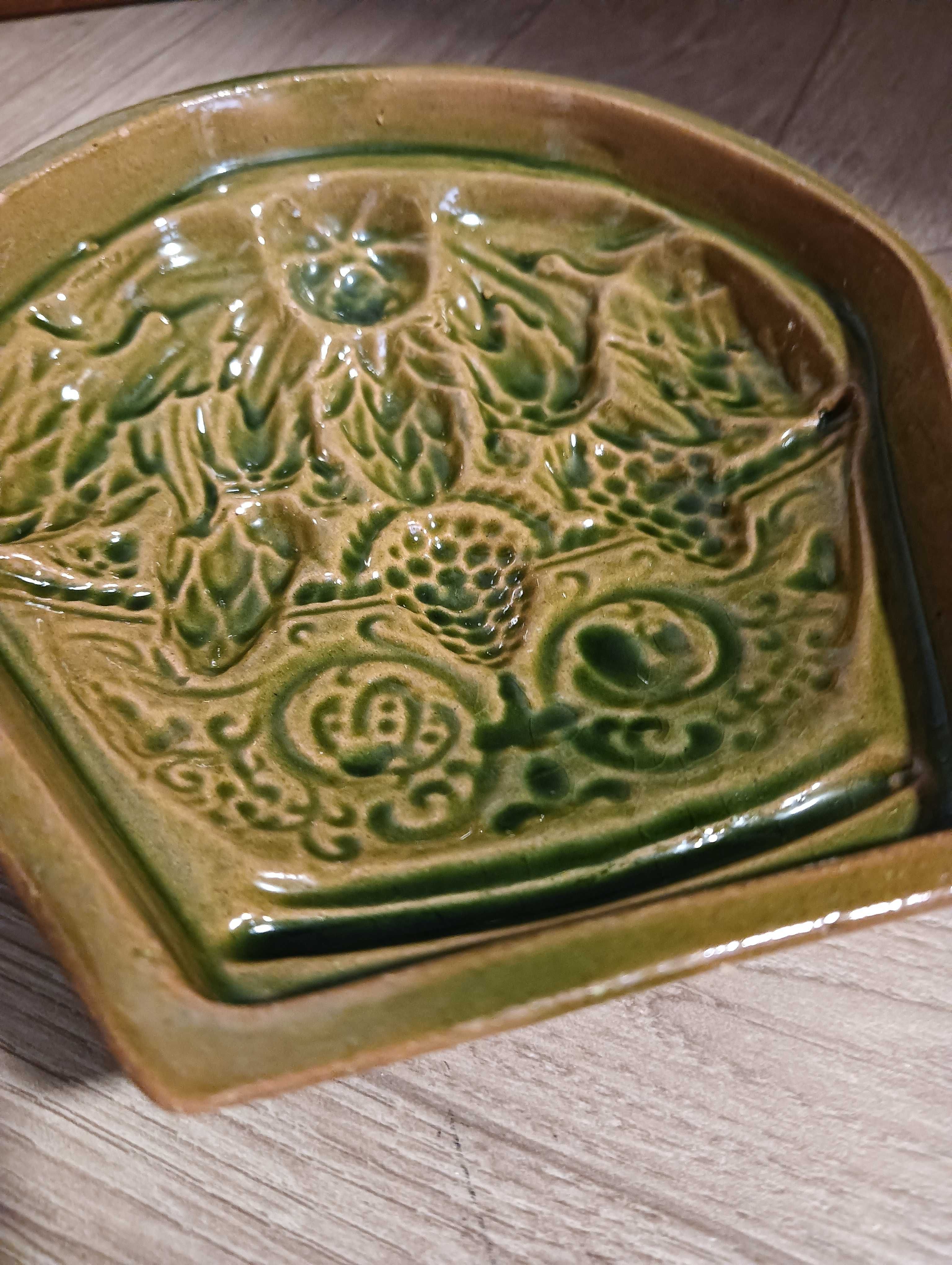 Ceramiczne naczynie do powieszenia na ścianie na pudding