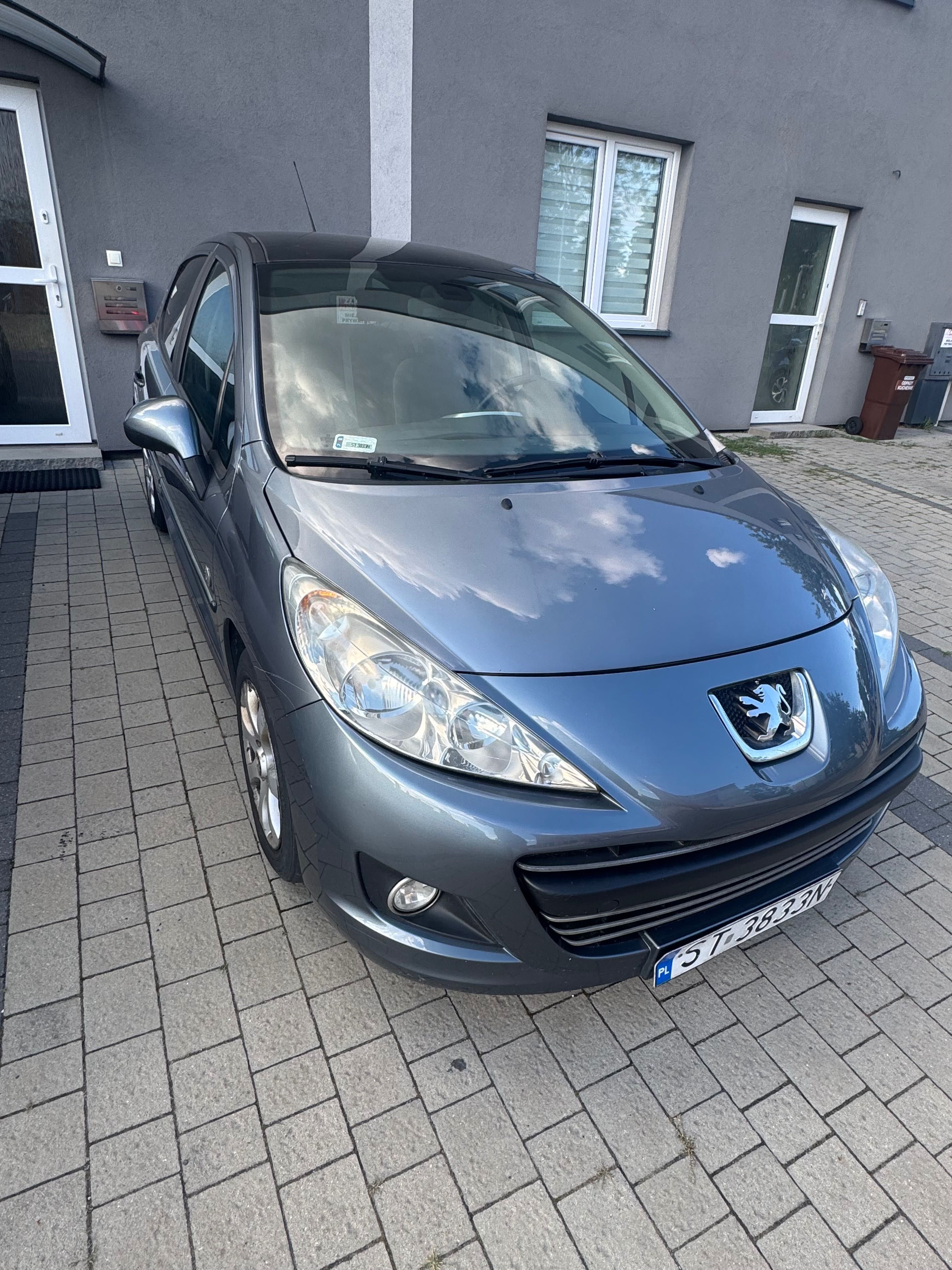 Peugeot 207 panorama 2011r