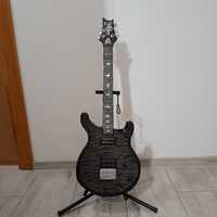 Makiety gitar z kartonu