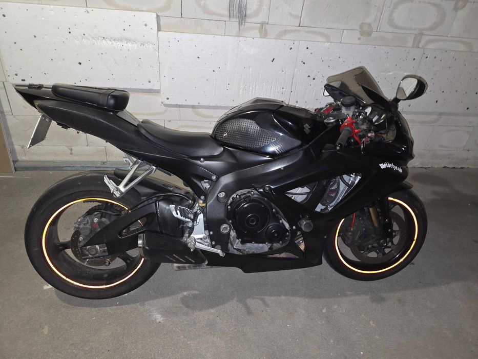 Suzuki GSXR 750 K7