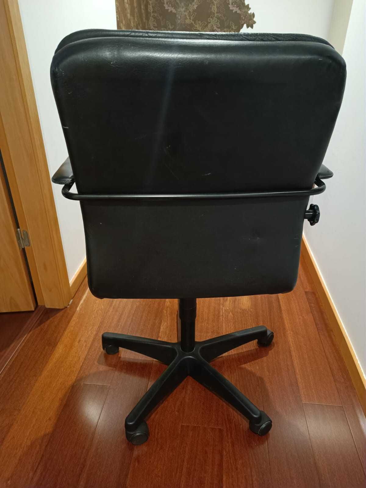 Cadeira de escritório - 25 euros