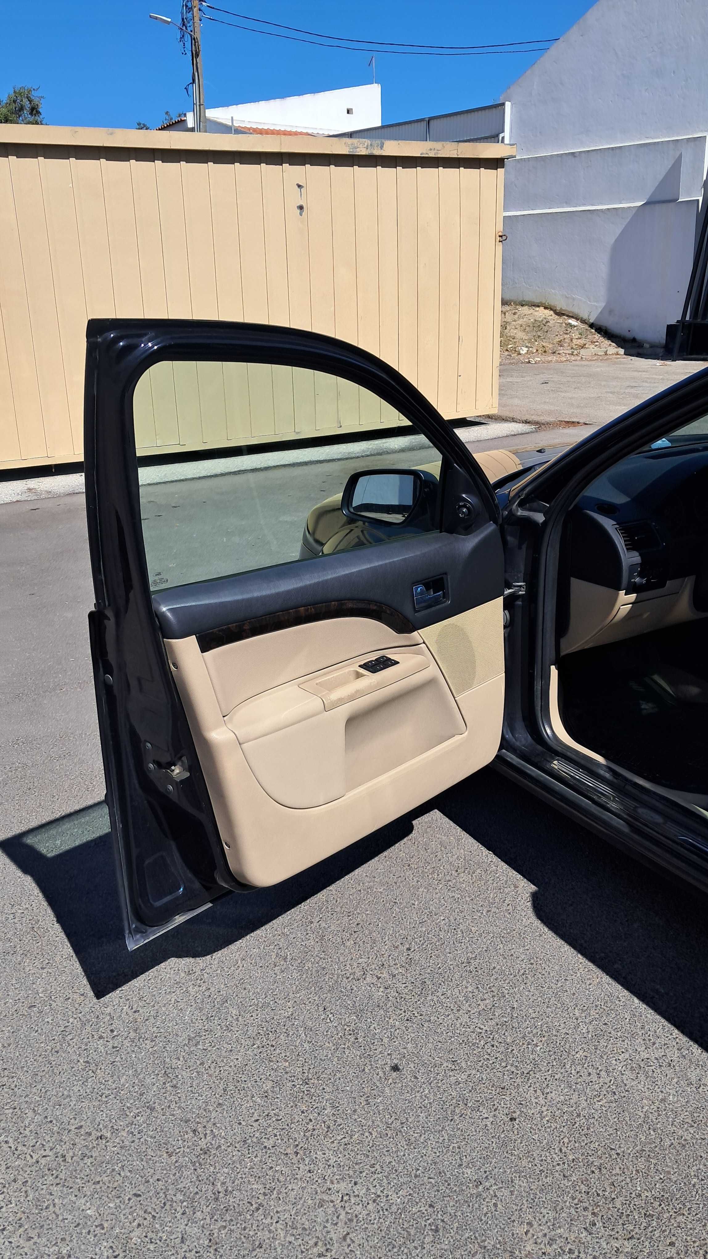Ford Mondeo Carrinha 2.0 TDCi 2004 – Estofos Pele ,Teto Abrir