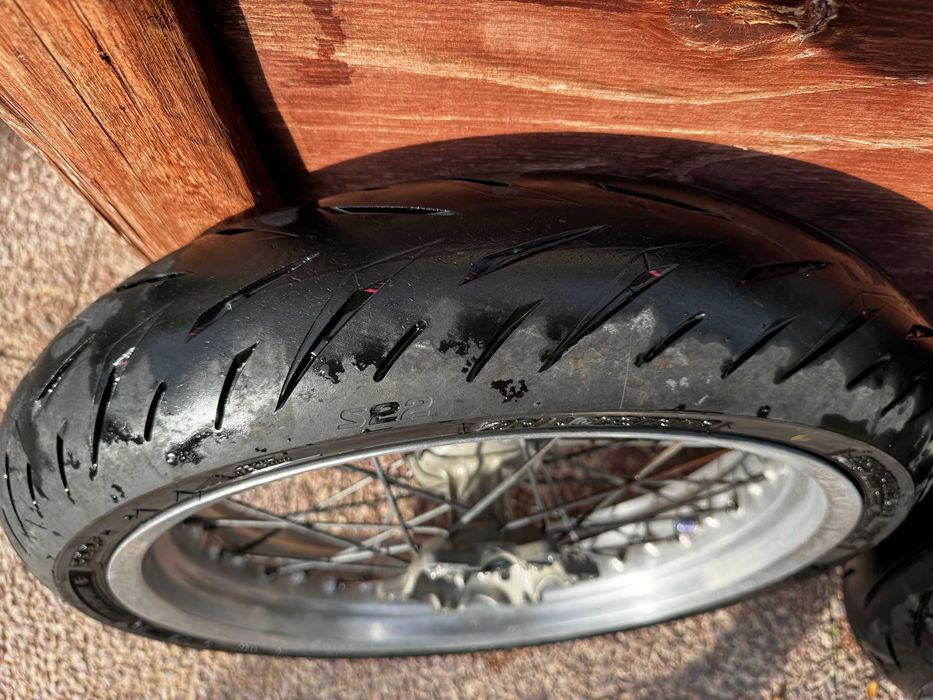 Jantes Supermotard 17" + Pneus Bridgestone Battlax S22 (Como Novos!)