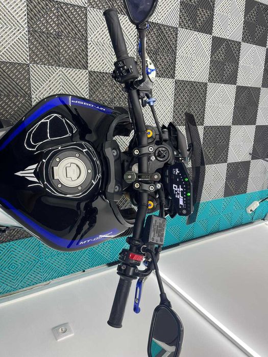 Moto Yamaha MT-09 SP