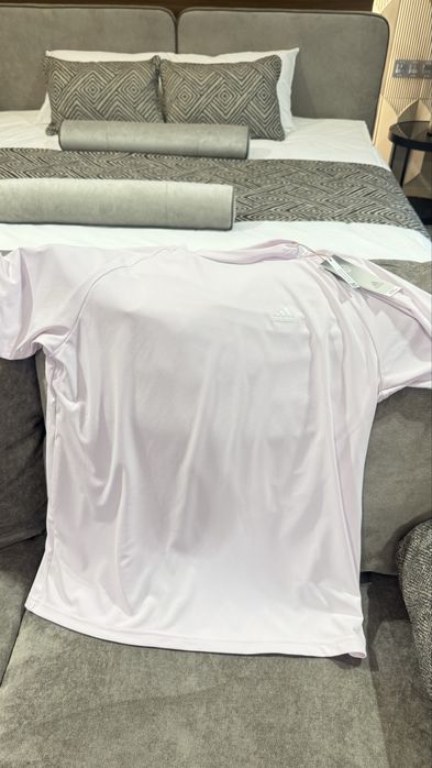 Продам футболку adidas ніжно рожевого кольору