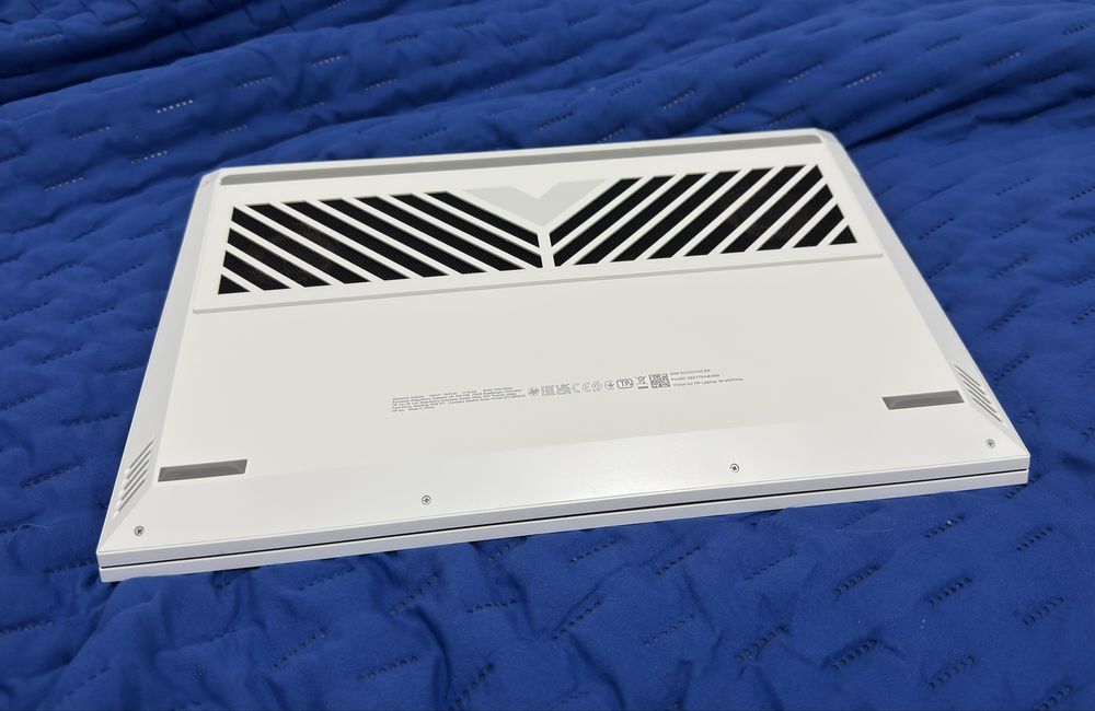 PC | Computador Portatil Branco, c/caixa, VICTUS By HP16.1’’ | RTX3060