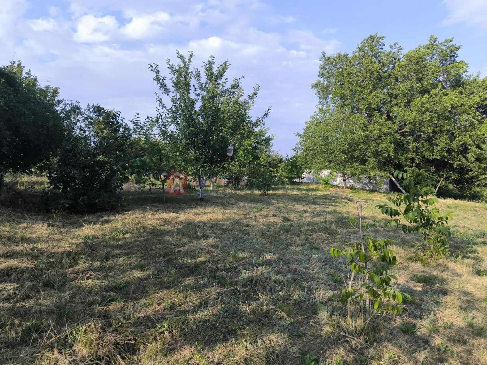 У продажу охайний та зручний будинок у Карнаухівці.