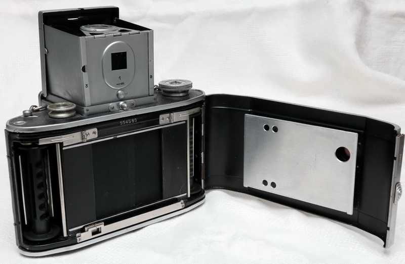 Коллекционный фотоаппарат Ihagee Exakta 66 pre-war model (до 1500 шт.)