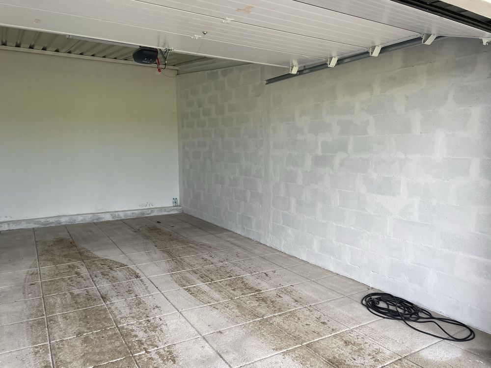 Garagem para alugar - Zona dos Canavias, Evora