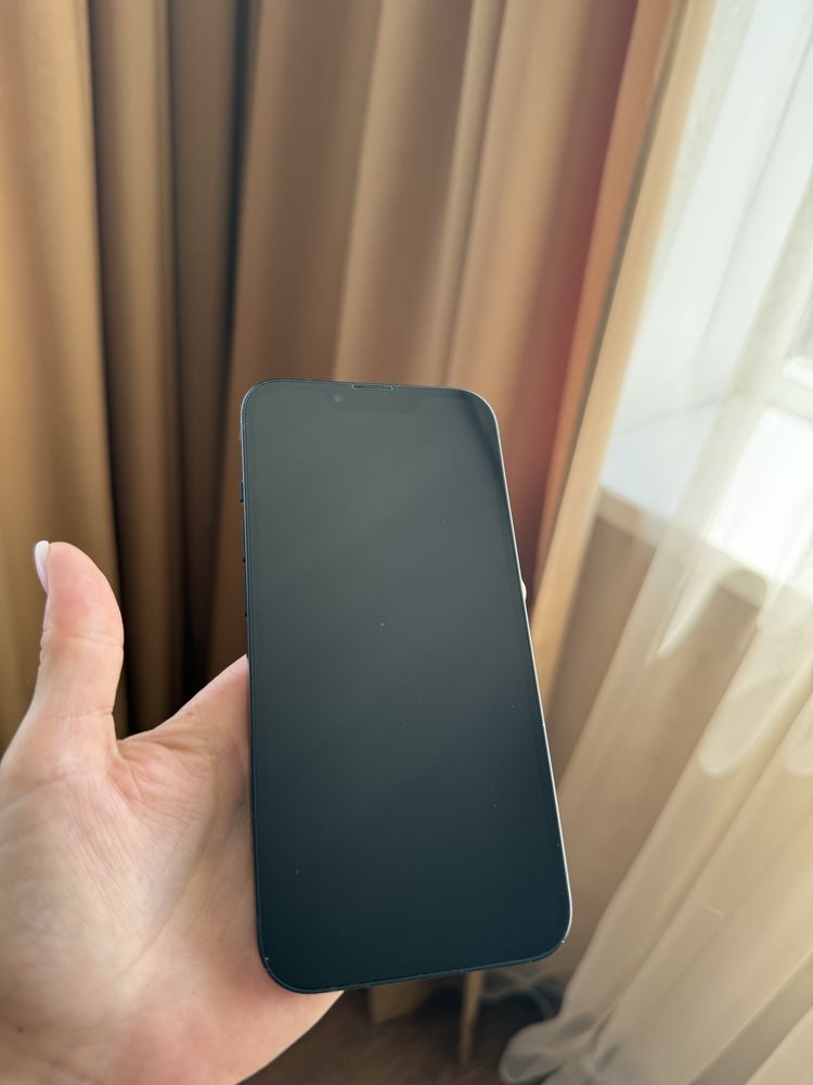 Продам iphone 13, 128 gb