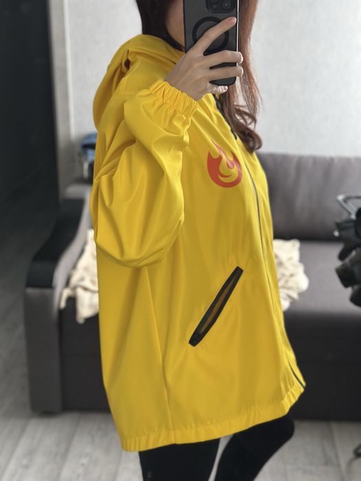 Вітровка (дощовик) жіноча