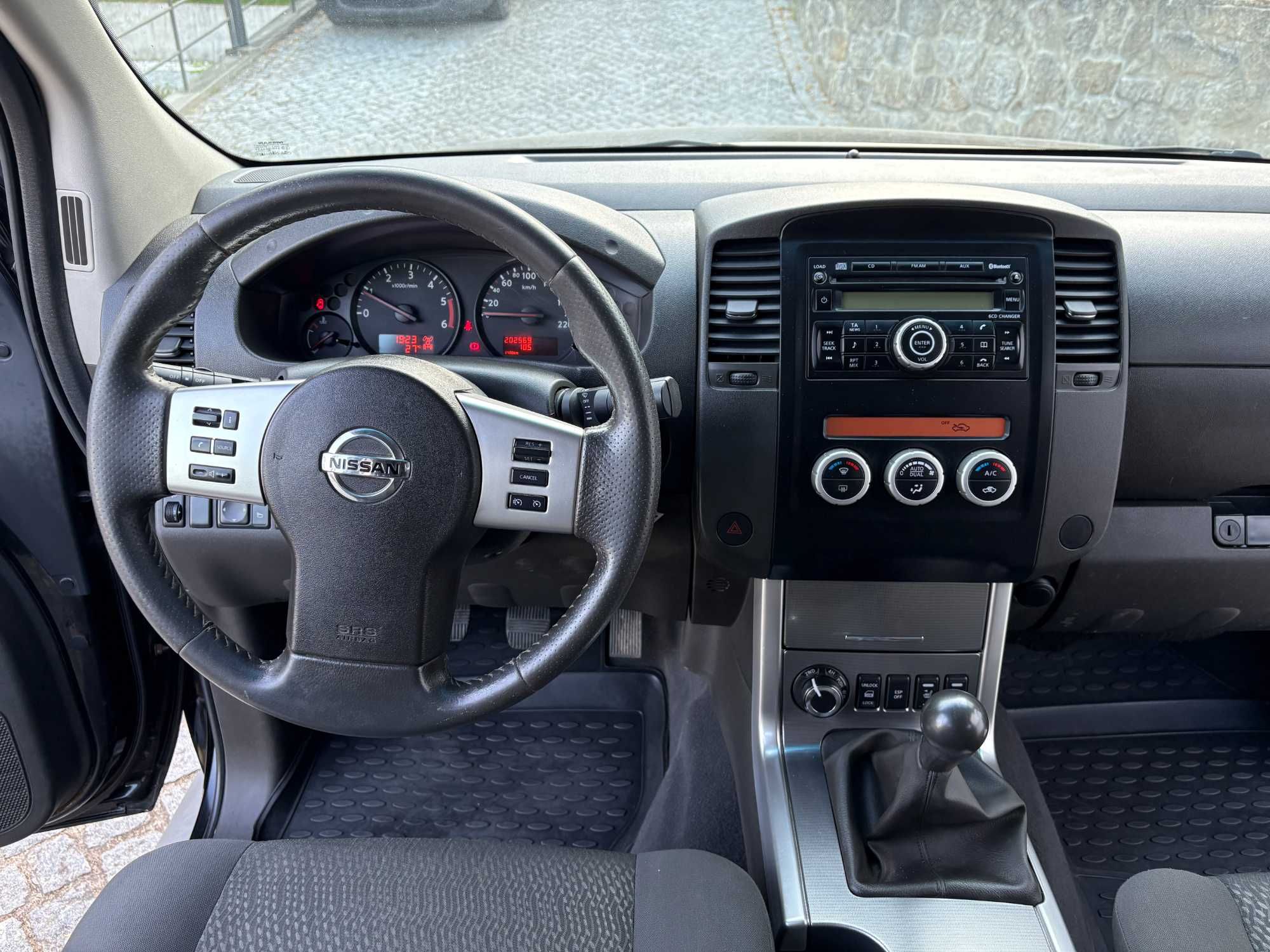 Nissan Navara 4x4 2.5DCi 190cv SPORT cabine dupla 5 lug Hardtop