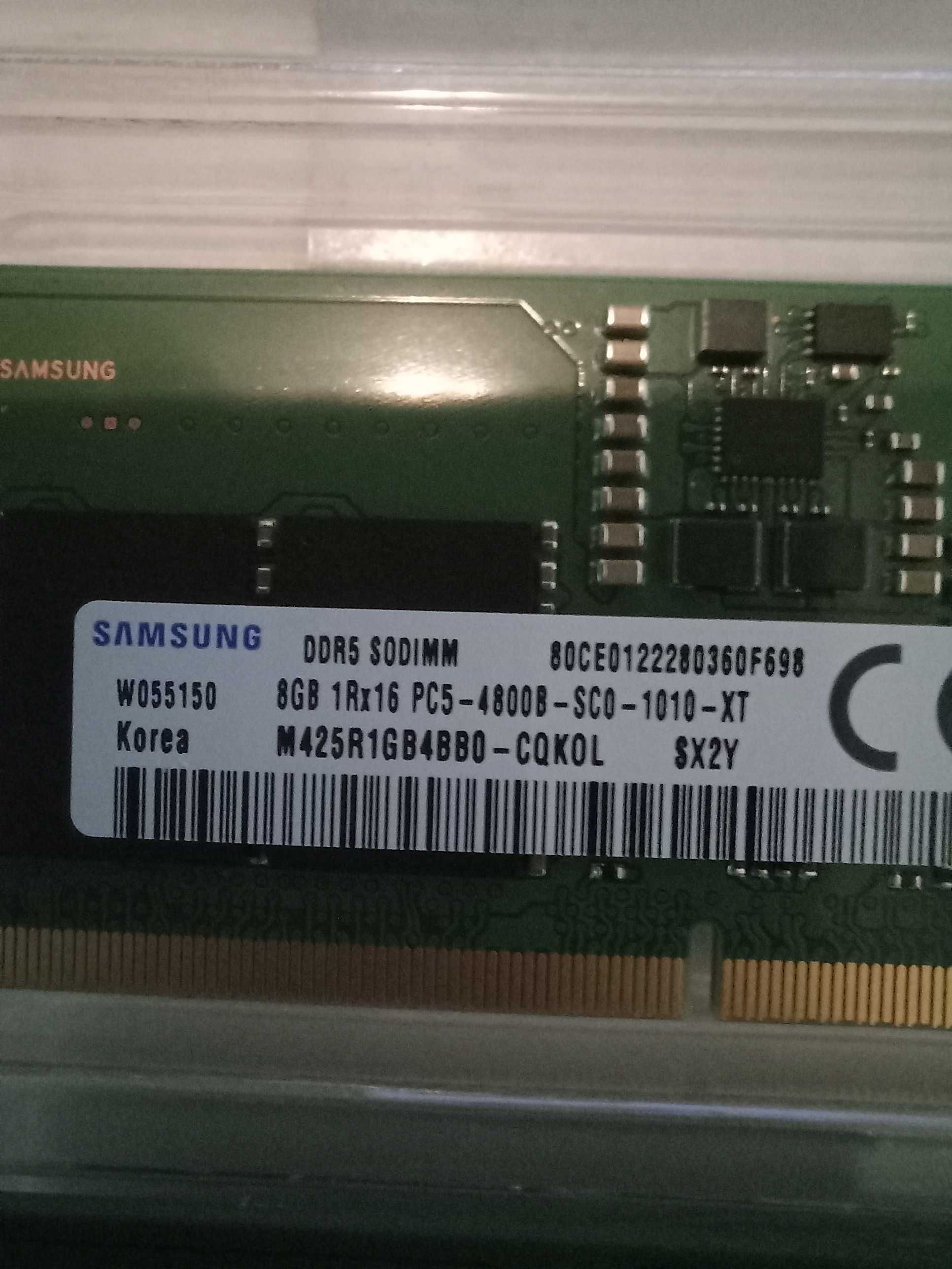 Модуль пам'яті для ноутбука Samsung DDR5
