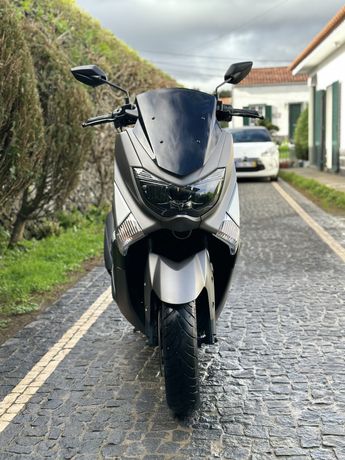 Moto Yamaha NMAX 125