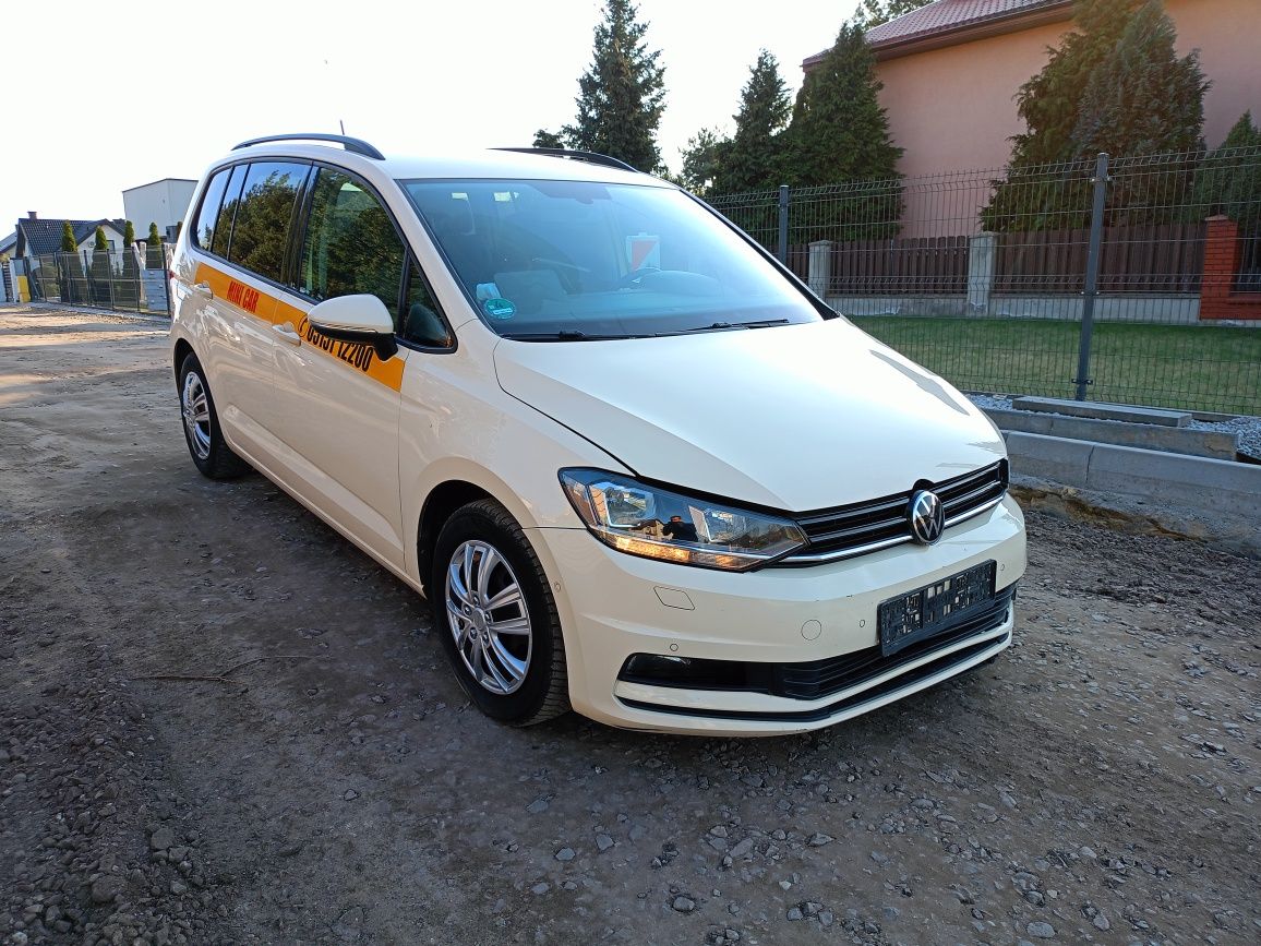 Volkswagen Touran 2.0 TDI lekko uszk 2021 okazja