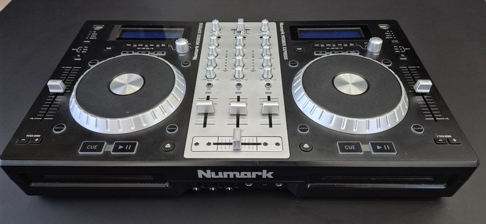 KonsolaDJ- Numark MixDeck Express