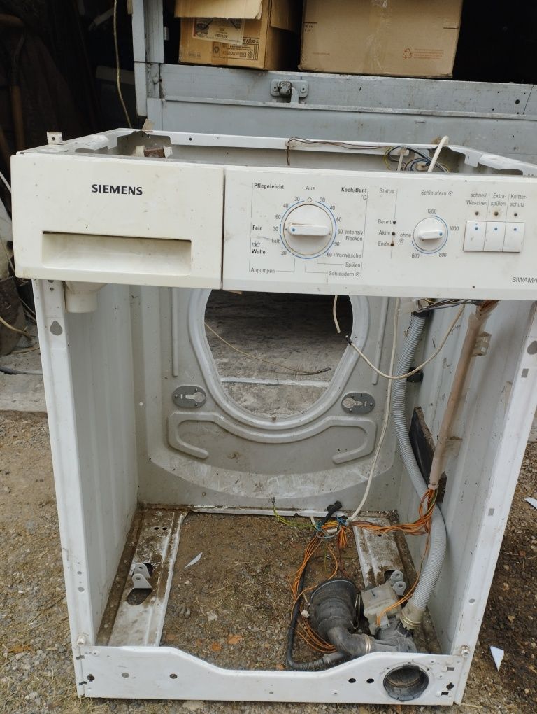 Продам стиральную машинку сименс по запчастям есть модуль проводка