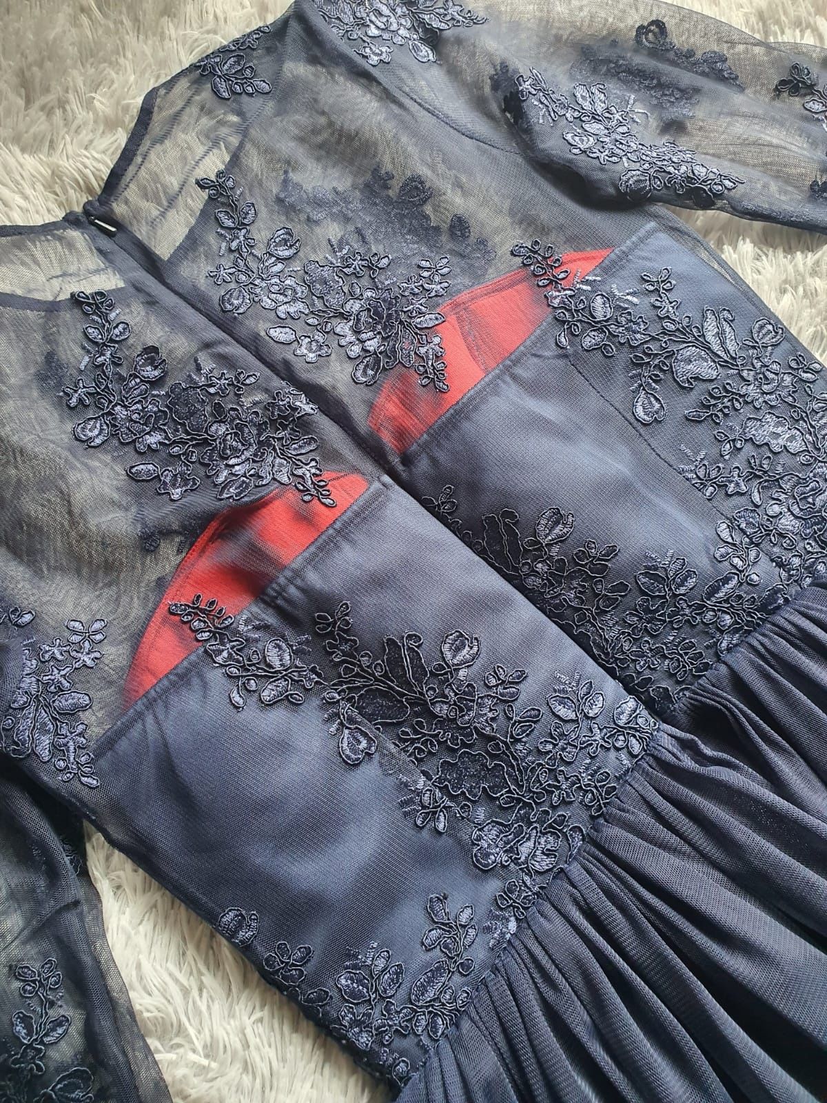 Sukienka balowa studniówka połowinki półmetek hafty granatowa tiulowa
