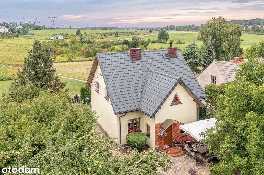 Piękny, rodzinny dom z ogrodem w zielonej okolicy na ul. Pawiej