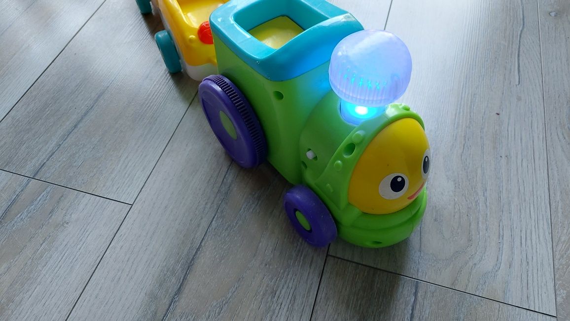 Ciuchcia pociąg zabawka interaktywna FXJ19 Bebo Fisher Price