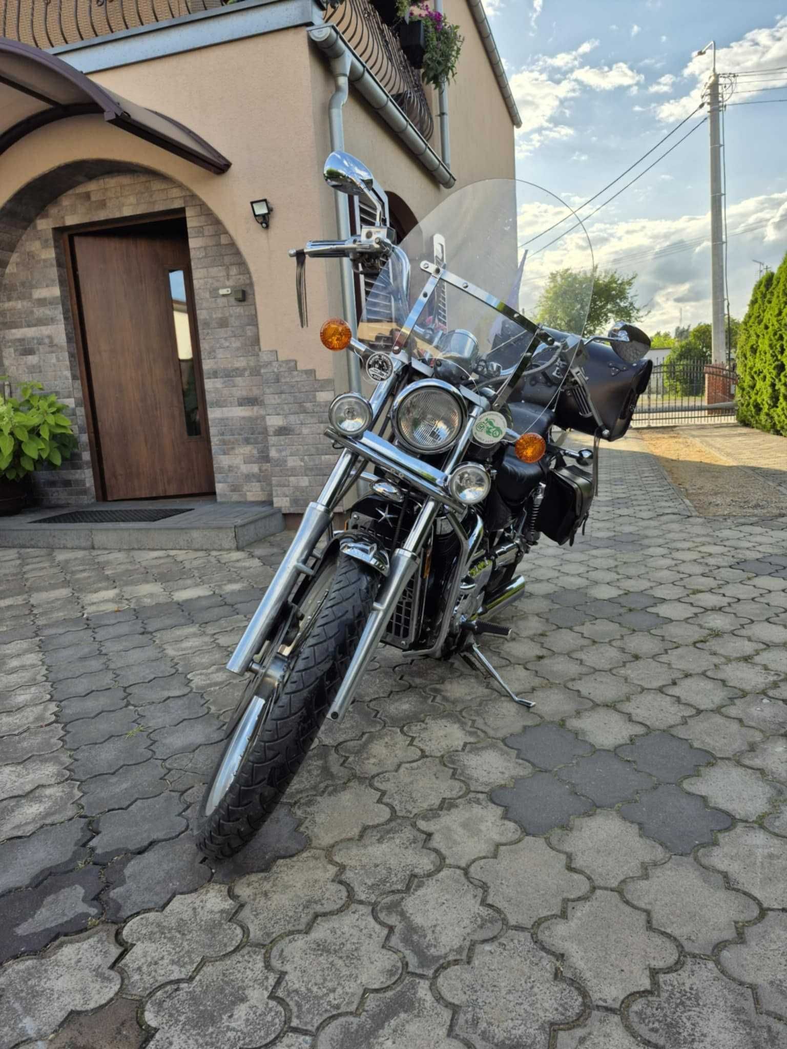Motor Suzuki INTRUDER VS 800, rok produkcji 2001