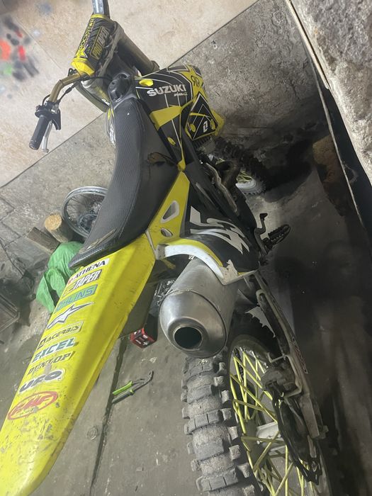 Suzuki rm-z 250  swiezo po remoncie 2006 rok